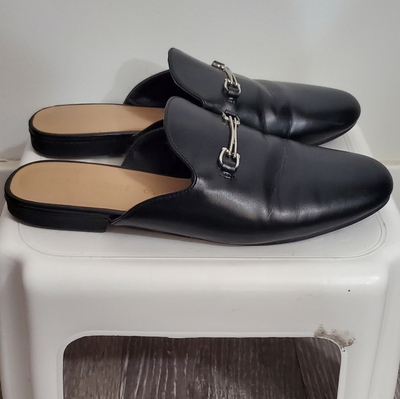 Slippers - Picture 2 of 2